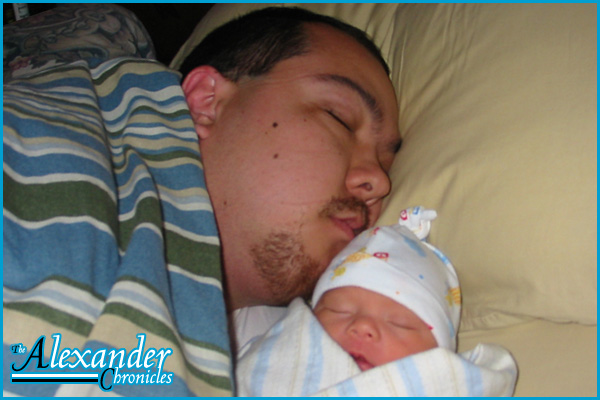 glenn_alex_firstmonth_sleep.jpg, 82 kB